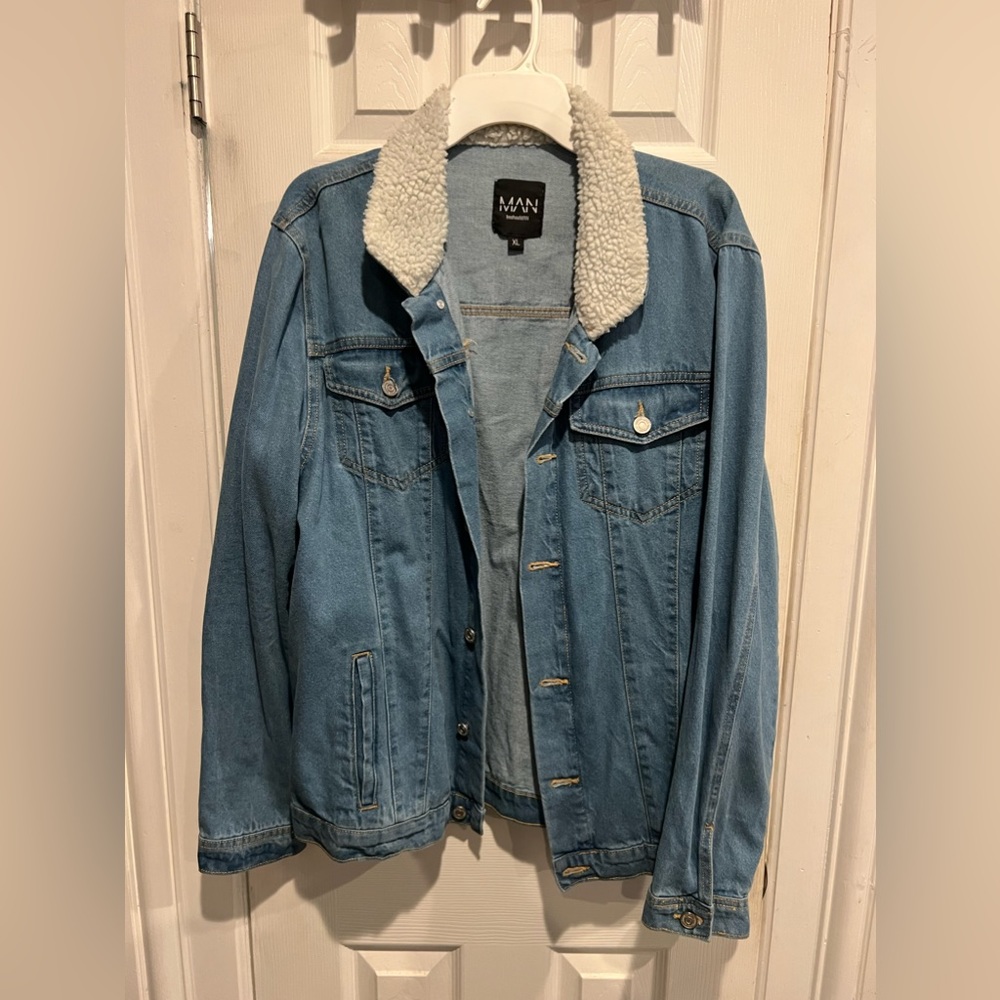NWT Men’s Denim Jacket with Sherpa Collar